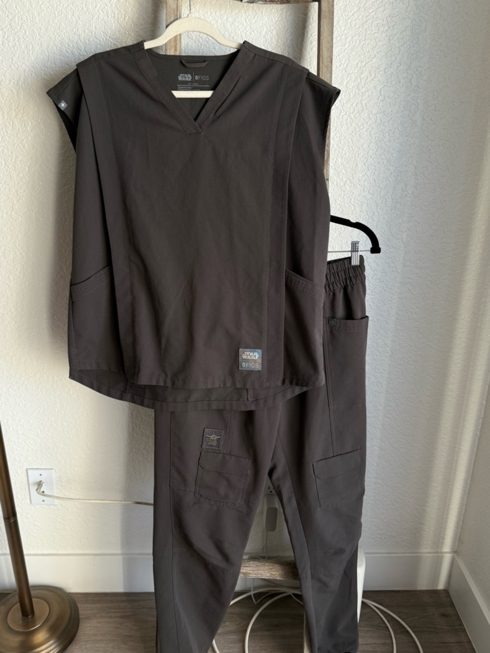 Figs x Star Wars Set Grey Track Jogger Scrub Set